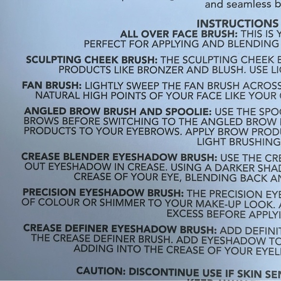 Blend it Out Makeup 7 Brush Set by Holler & Glow - Picture 5 of 5